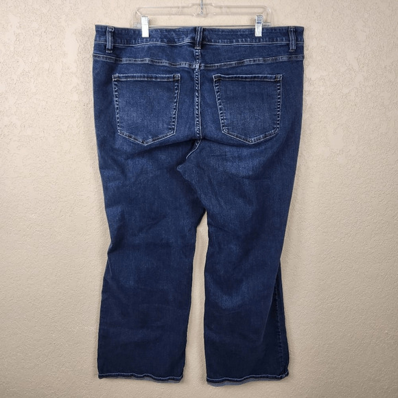 Lane Bryant Medium Wash Flex Magic Waist Mid-Rise Bootcut Jeans Size 24 (2886) - Picture 2 of 6